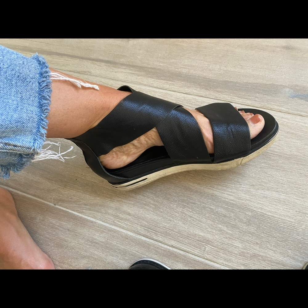Eileen Fisher Sport Criss Cross  Wedge Platform Sandals / Size 7